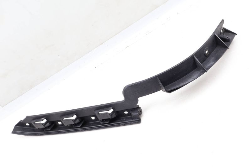 Bumper Mount Bracket 7L5807394C — Used (SKU 640067)