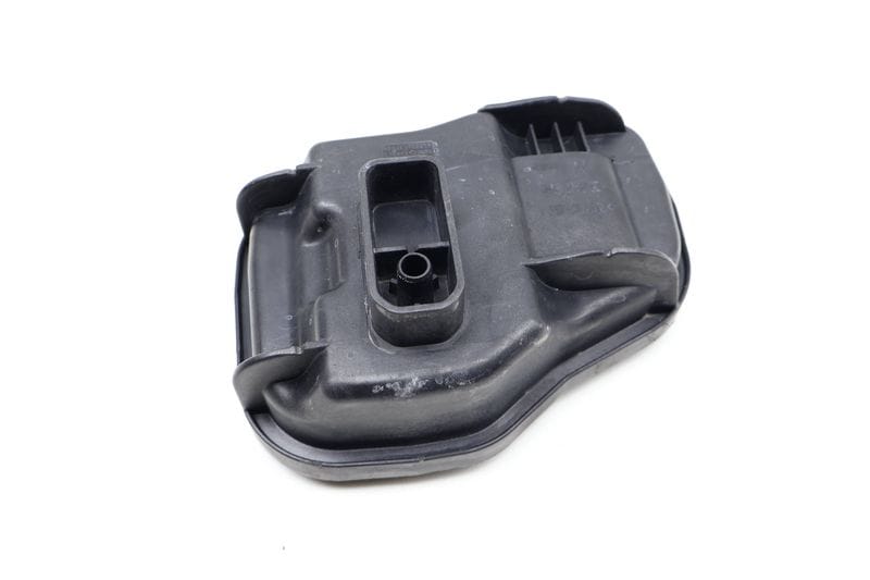 Headlight Bulb Cover / Cap 7L5941132B — Used (SKU 714555)