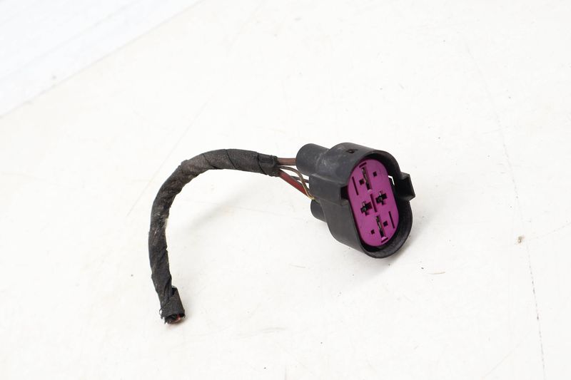 Cooling Fan Wiring Harness Connector 1J0906234 — Used (SKU 735535)