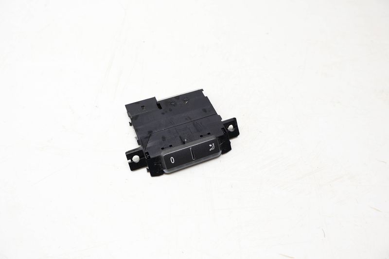 Dash Air Vent Switch 3D0919815L — Used (SKU 734829)