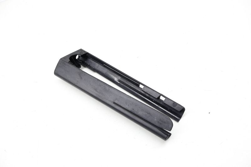 Seat Rail Cover 3D0881087 — Used (SKU 735010)