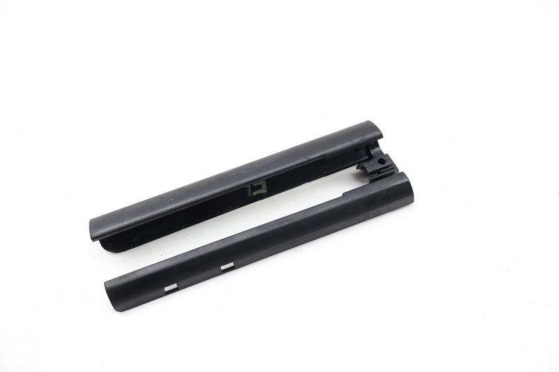 Seat Rail Cover 3D0881088 — Used (SKU 735008)