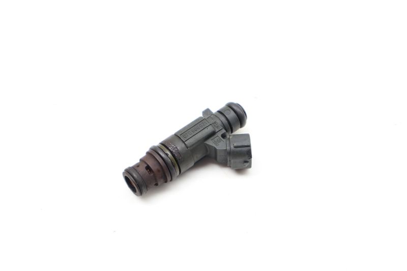 Fuel Injector 07D906031 — Used (SKU 735149)