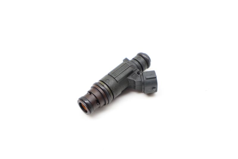 Fuel Injector 07D906031 — Used (SKU 735152)