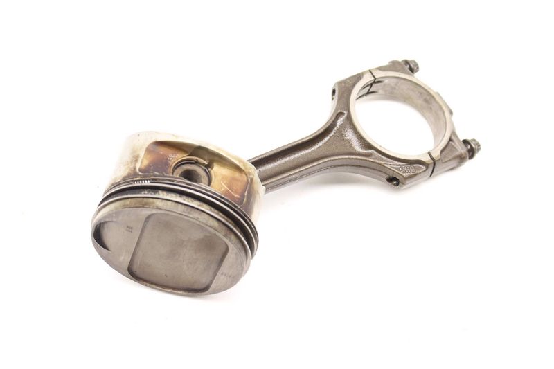 Piston / Connecting Rod — Used (SKU 255274)