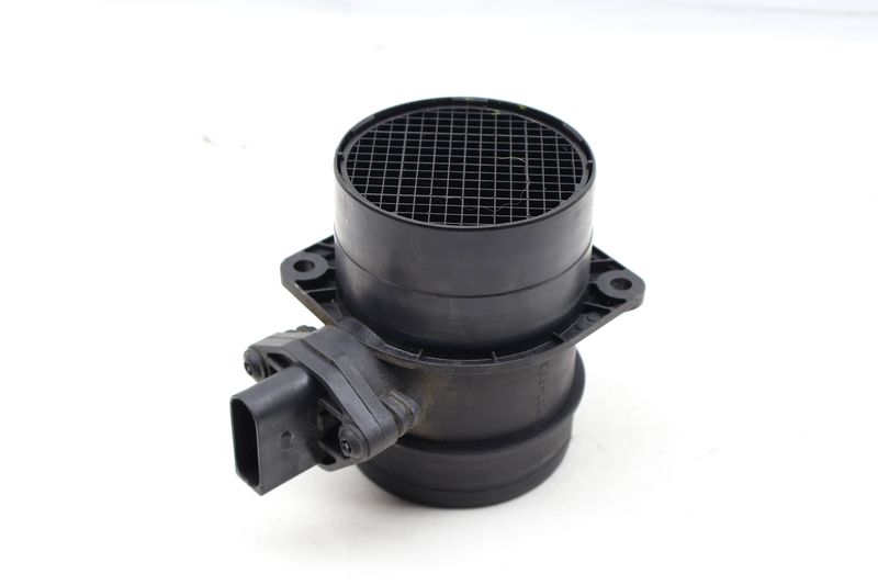 MAF / Mass Air Flow Sensor 07C906461 — Used (SKU 735372)