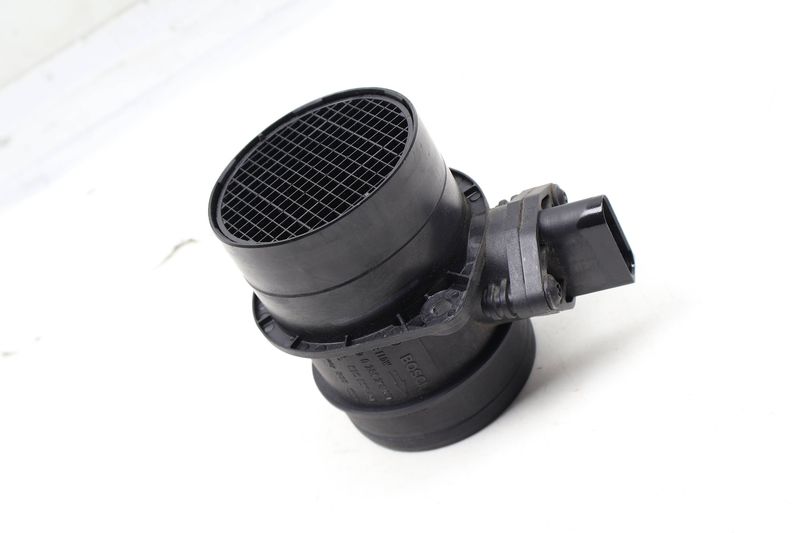 MAF / Mass Air Flow Sensor 07C906461 — Used (SKU 735373)