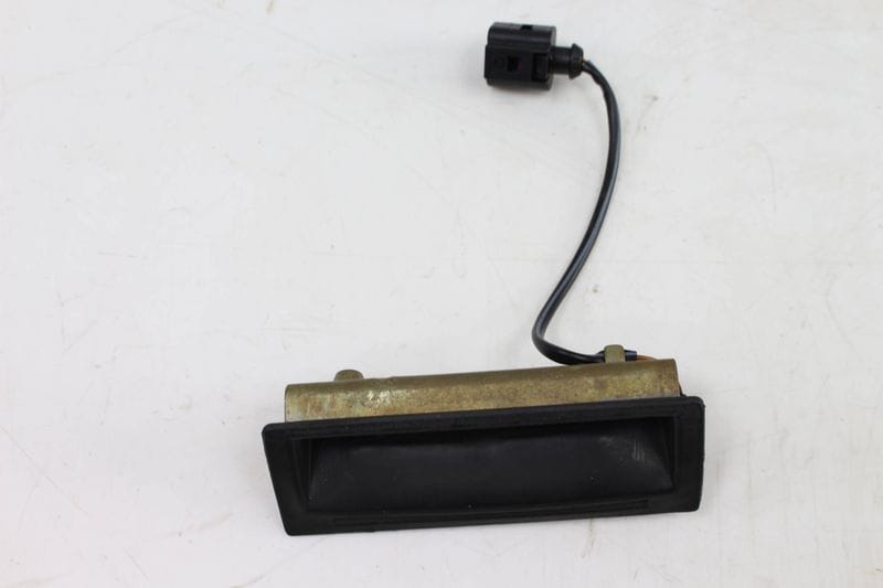 Trunk Release Handle / Switch 1J0827566F — Used (SKU 229032)
