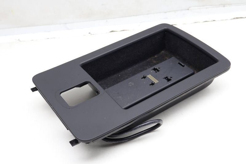 Center Console Tray w/ Phone Adapter 4E0863075M — Used (SKU 616655)