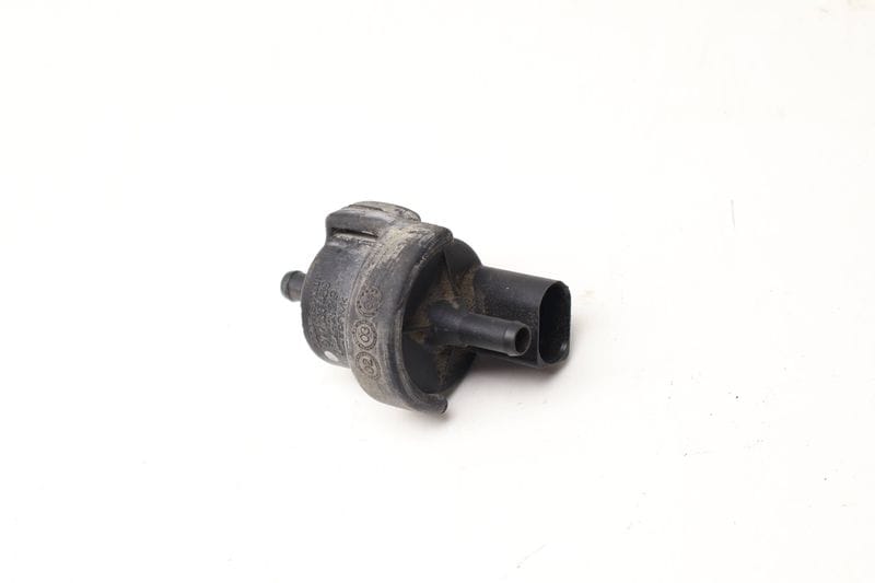 Crankcase Purge Solenoid Vent Valve 1C0906517A — Used (SKU 616930)