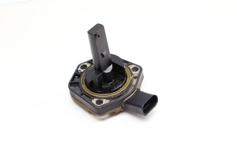 Engine Oil Level Sensor 1J0907660C — Used (SKU 681123)