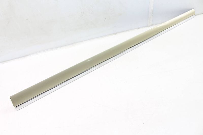 Center Door Molding / Trim 4E0853953D — Used (SKU 193731)
