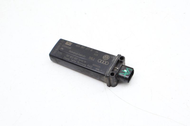 TPMS / Tire Pressure Monitoring Antenna 4E0907277B — Used (SKU 680965)