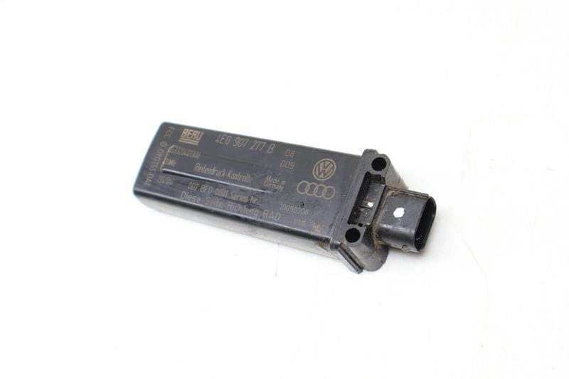 TPMS / Tire Pressure Monitoring Antenna 4E0907277B — Used (SKU 681117)