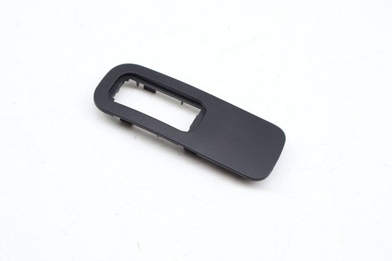 Door Panel Switch Bezel / Trim 4E0959558B — Used (SKU 681050)