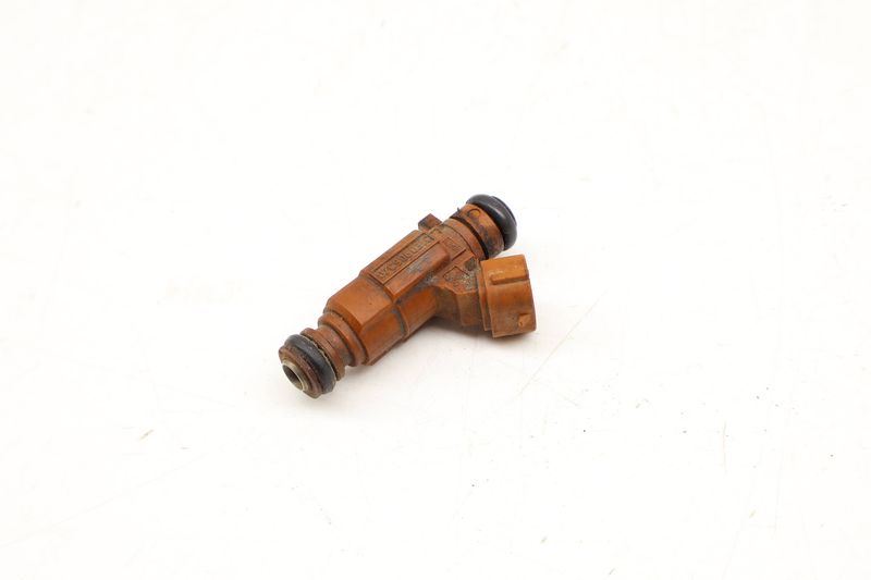 Fuel Injector 07C906031C — Used (SKU 681147)