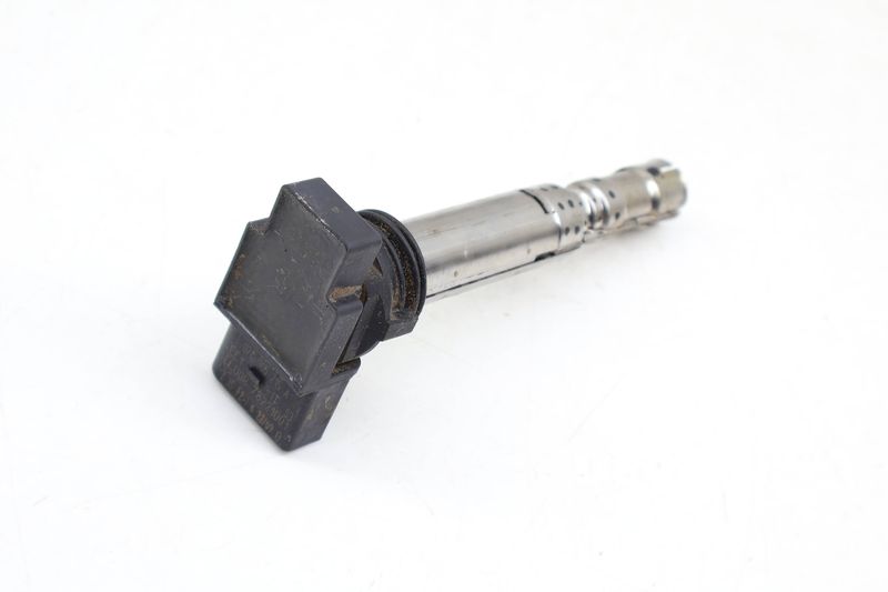 Ignition Coil Pack 07C905715A — Used (SKU 681092)