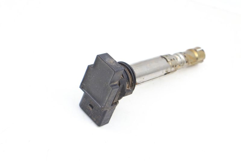 Ignition Coil Pack 07C905715A — Used (SKU 681093)