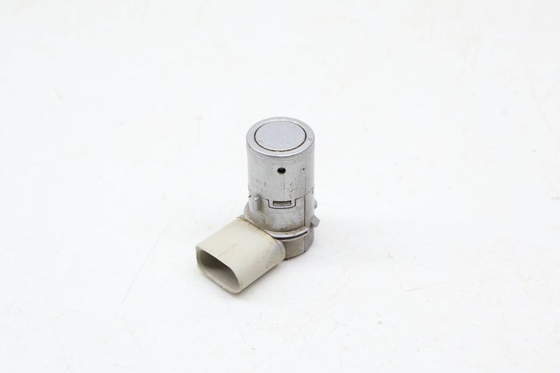 Bumper Park Assist Sensor 7H0919275 — Used (SKU 681065)