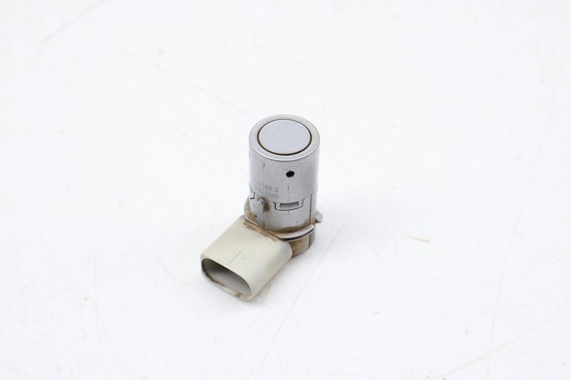 Bumper Park Assist Sensor 7H0919275 — Used (SKU 681066)