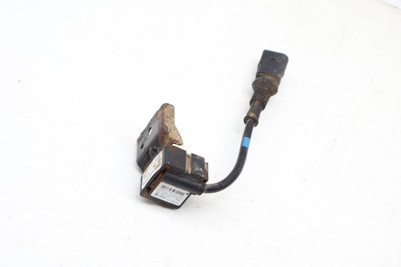 Air Shock / Spring Acceleration Sensor 4E0616575B — Used (SKU 681156)