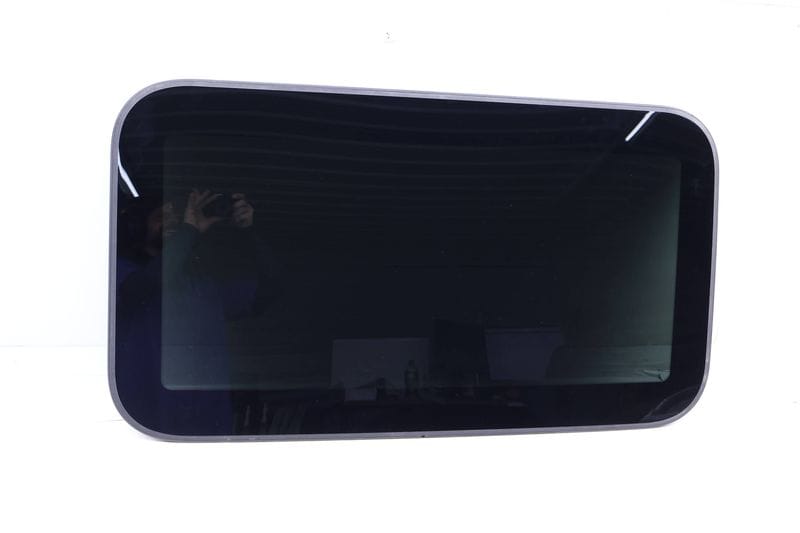 Sunroof / Sun Roof Glass Panel 4E0877071 — Used (SKU 681460)