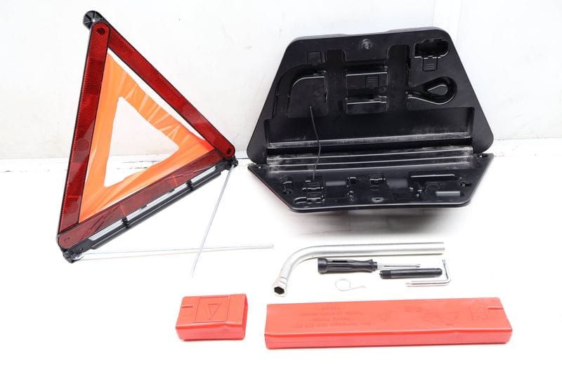 Tool Kit 4E0012123D — Used (SKU 616714)