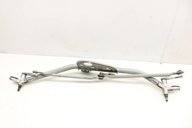 Windshield Wiper Transmission Bracket 4B1955023H — Used (SKU 408131)