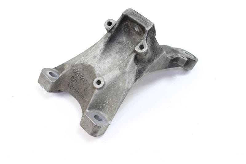 Engine / Motor Mount Bracket 8E0199307AD — Used (SKU 176583)