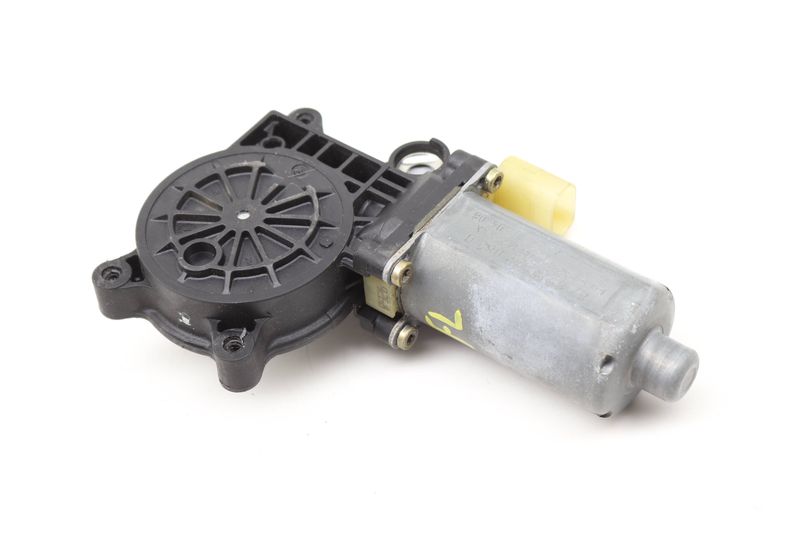 Window Motor 67628362063 — Used (SKU 596506)