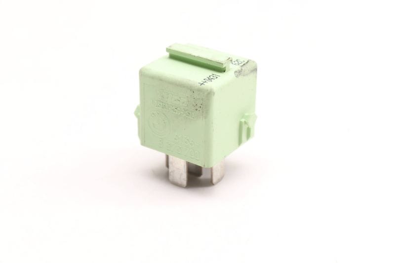 Relay 61368373700 — Used (SKU 596814)
