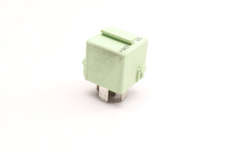 Relay 61368373700 — Used (SKU 596815)