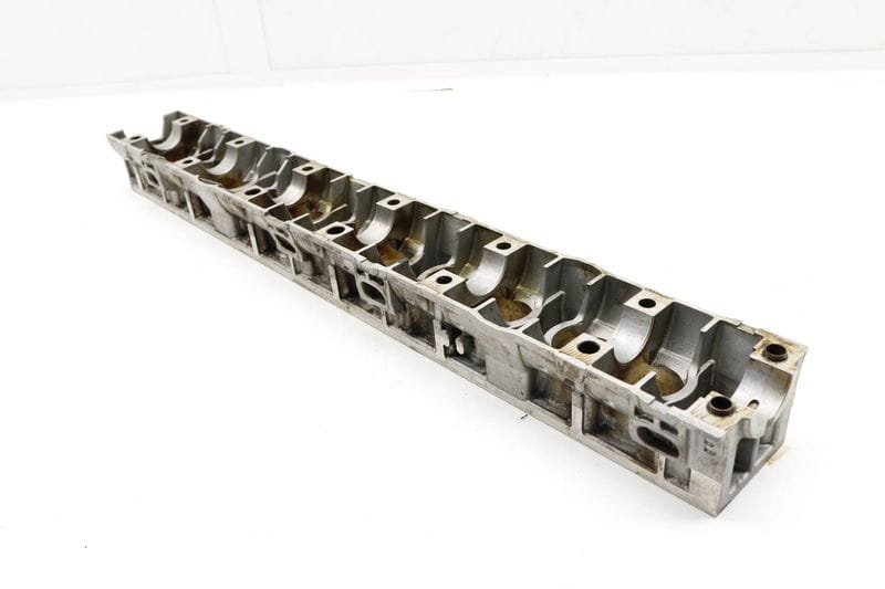 Camshaft Bearing Tray / Holder / Bridge (INTAKE) 11121748042 — Used (SKU 336408)