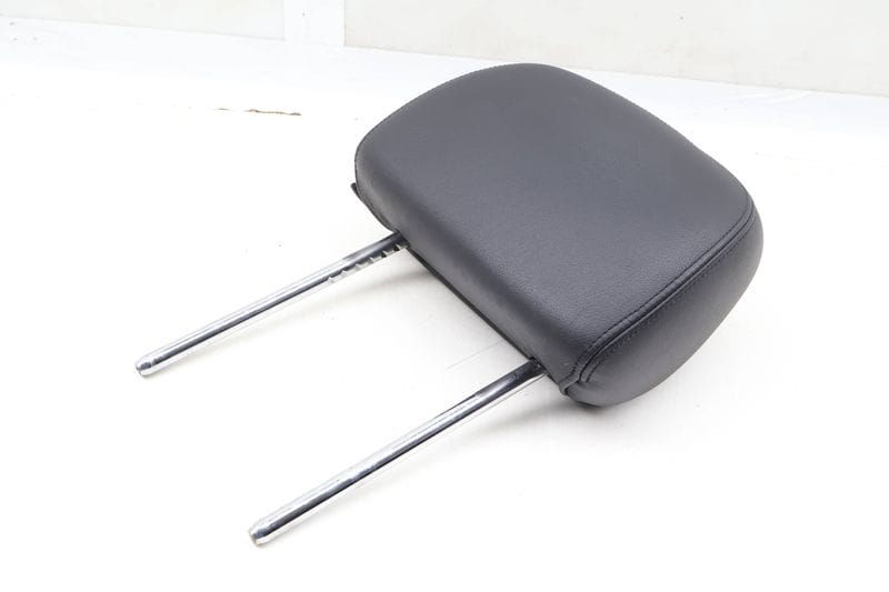 Headrest / Head Rest (LEATHER) 52107071092 — Used (SKU 632305)