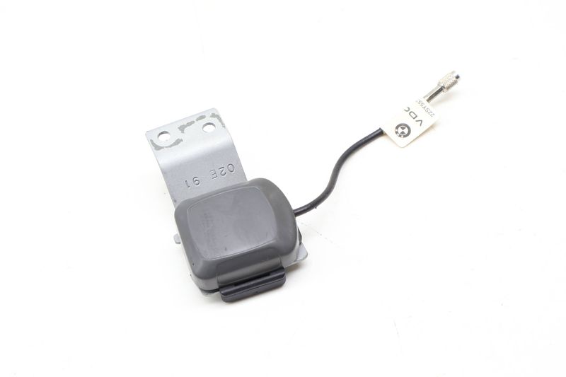 GPS Antenna 65908374297 — Used (SKU 632443)