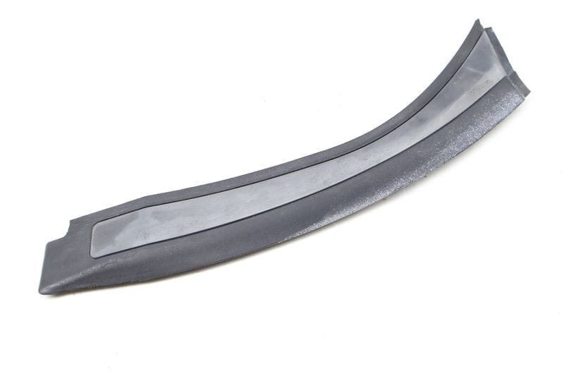B Pillar Trim / Cover 51477025645 — Used (SKU 632470)