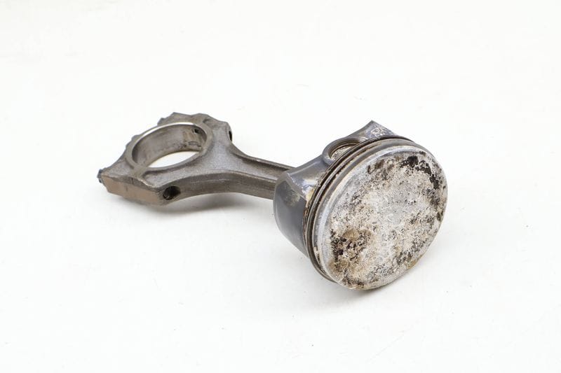Piston / Connecting Rod 11257506222 — Used (SKU 632515)