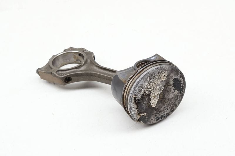 Piston / Connecting Rod 11257506222 — Used (SKU 632517)
