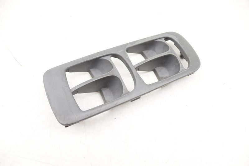 Master Window Switch Door Trim 7L5867255 — Used (SKU 469550)