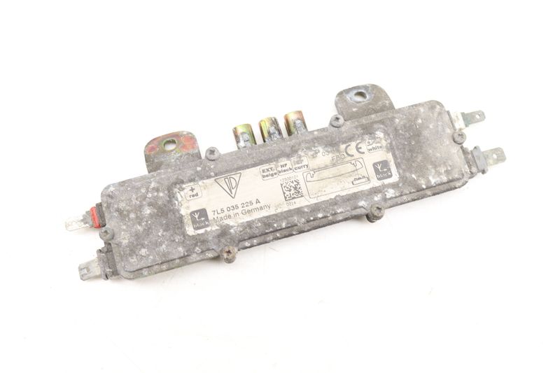 Antenna Booster 7L5035225A — Used (SKU 469257)