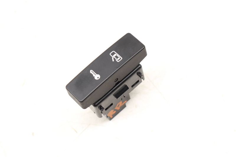 Door Lock / Unlock Switch 7L6962125 — Used (SKU 530522)