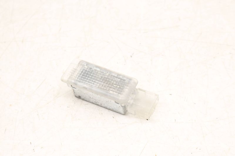 Interior Clear Light 7L0947415 — Used (SKU 530450)
