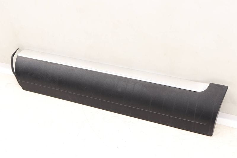 Lower Door Molding / Blade 7L6839787E — Used (SKU 530328)