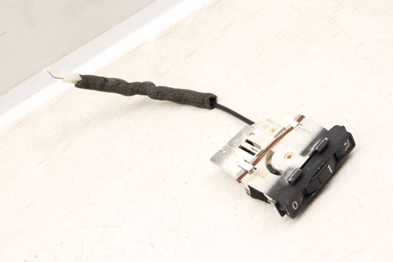 Dash Air Vent Adjustment Switch / Dial 7L6819766F — Used (SKU 530459)