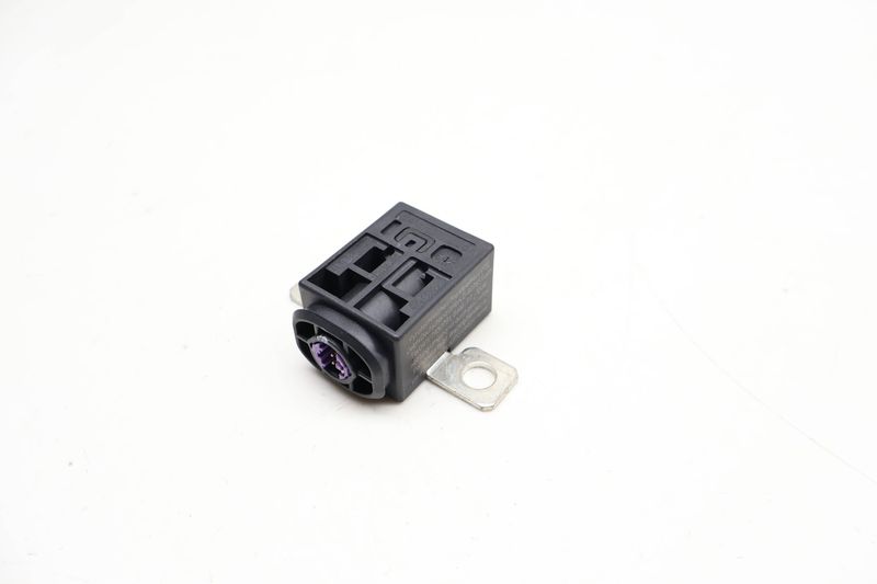 Battery Overload Protection Switch / Fuse 4F0915519 — Used (SKU 721481)