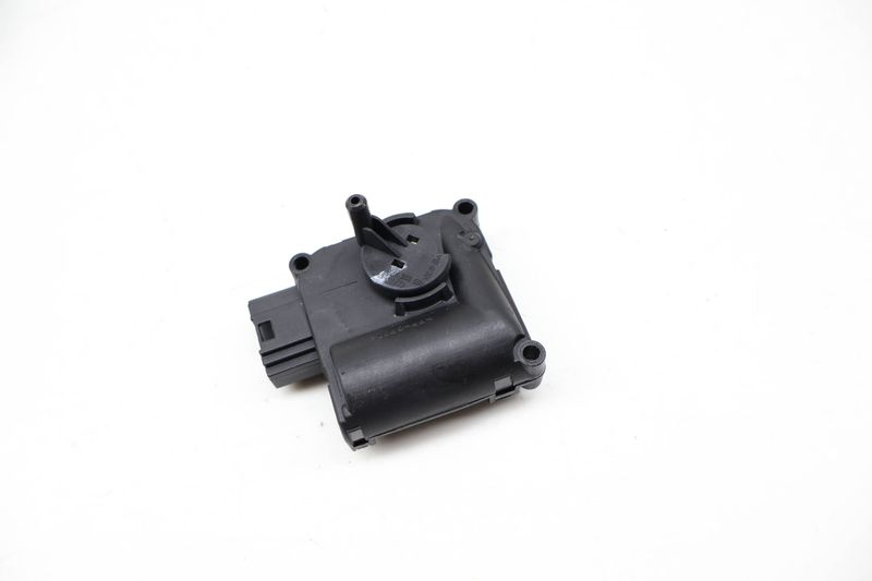 HVAC Flap / Servo Air Motor / Actuator 4F0820511B — Used (SKU 721413)