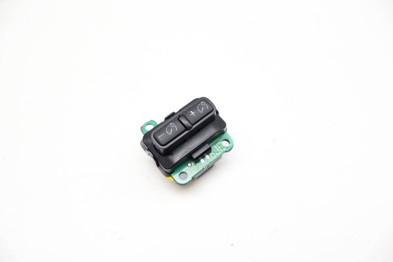 Instrument Cluster Illumination / Dimmer Switch 4E0947147 — Used (SKU 721282)