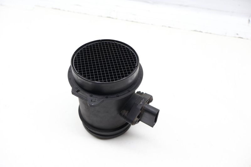 Mass Air Flow Sensor / MAF 077133471J — Used (SKU 721452)