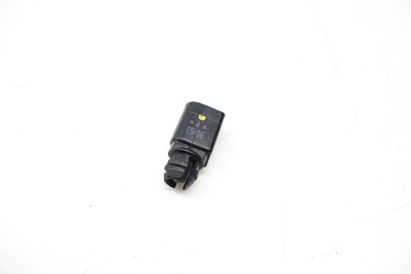Outside Ambient Air Temperature Sensor 8Z0820535 — Used (SKU 721593)
