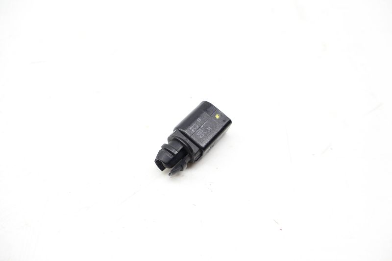 Outside Ambient Air Temperature Sensor 8Z0820535 — Used (SKU 721594)